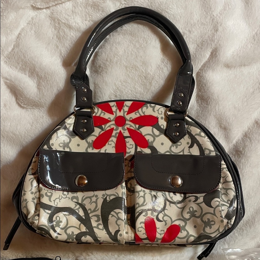 Elegant Red and Black Floral Shoulder Bag